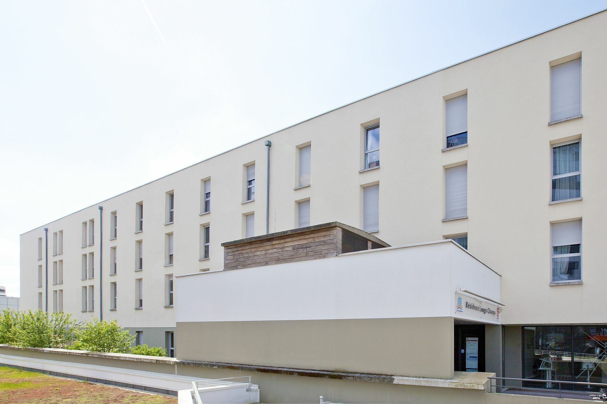Séjours&affaires Longs Champs Apartahotel 3*